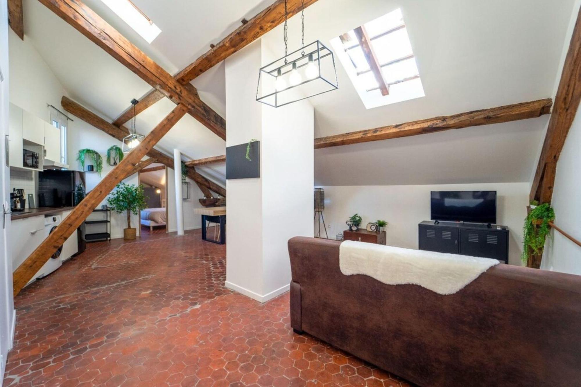 Authentique Studio Hypercentre - Clim - Wifi Apartment Nimes Bagian luar foto